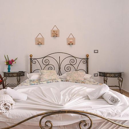 Hotel Imperial Dhërmi Стая снимка