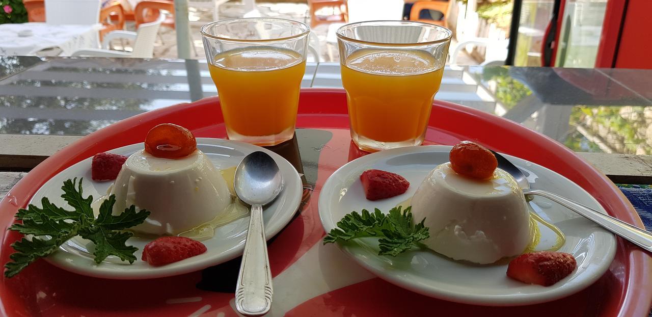 Hotel Imperial Dhërmi Екстериор снимка